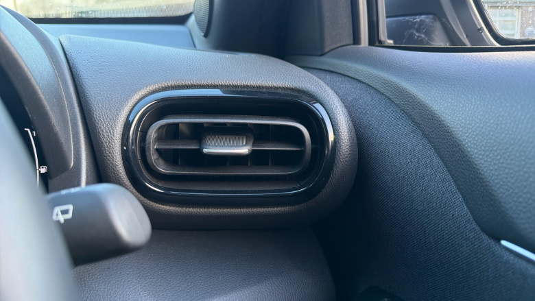 Toyota Yaris Cross 1.5 Hybrid Design 5dr CVT Hybrid Estate